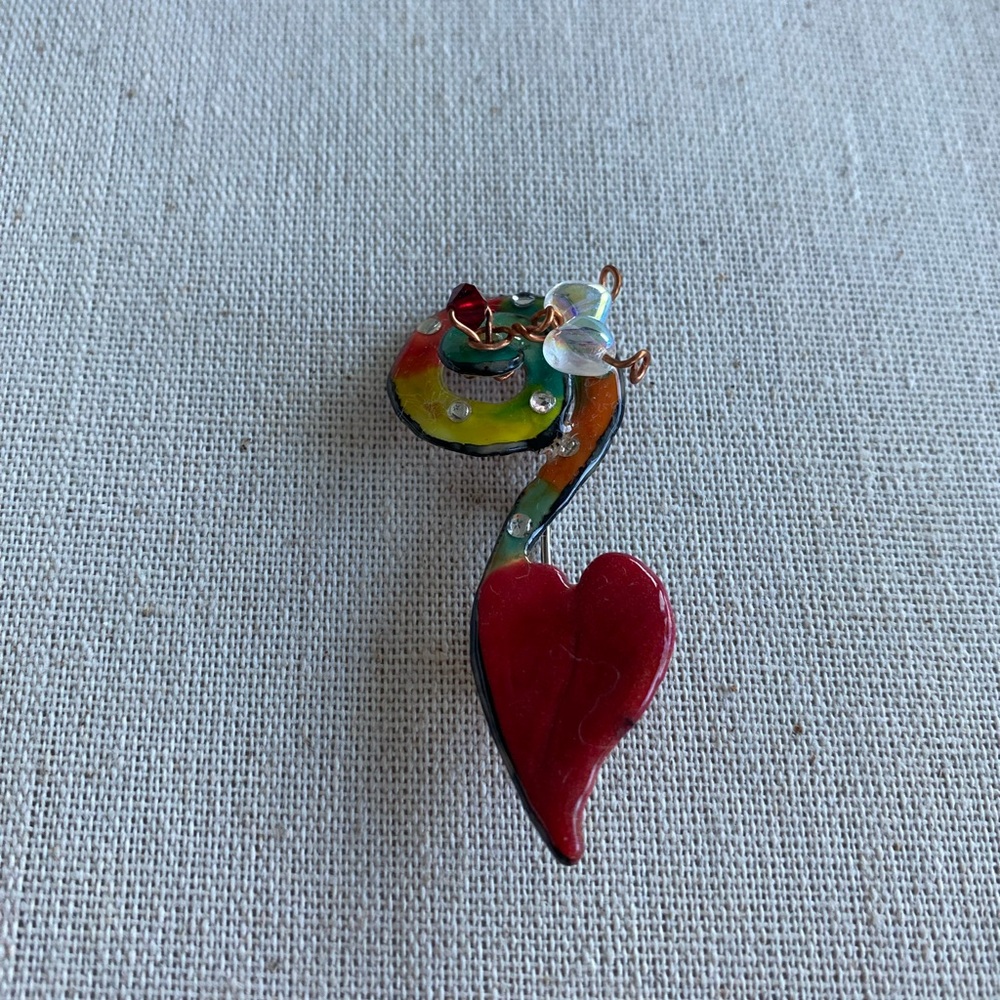NWOT Artistic Metal Heart Pin